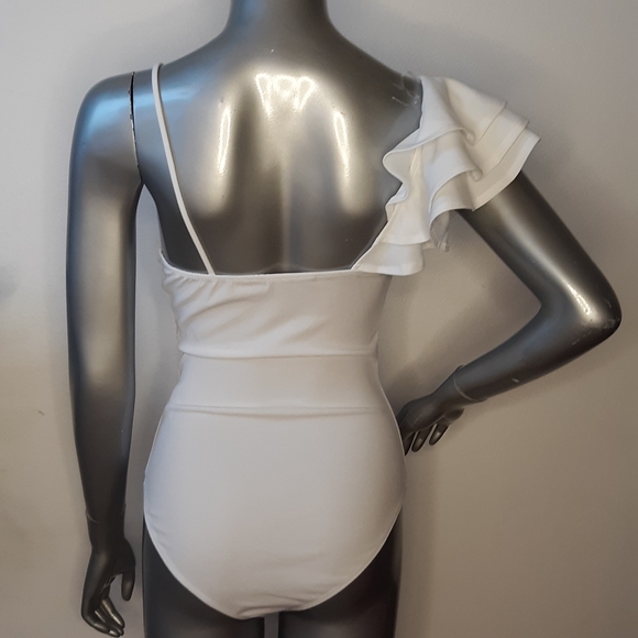 Ruffle Layered blouse - Picture 7 of 9